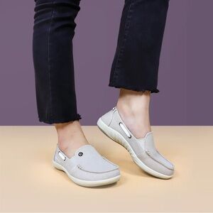 Gecko Man Women’s Canvas Beige Loafer Shoe Arch Support Size 11 New Without Tags